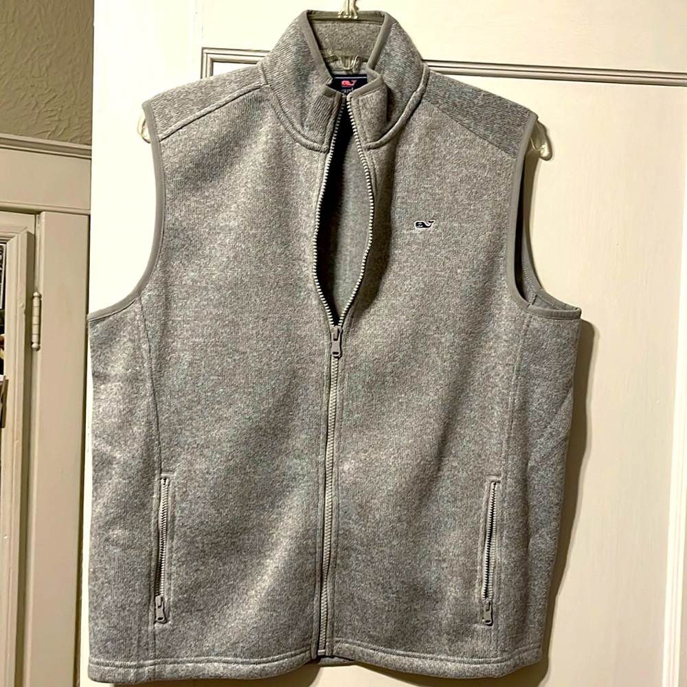 Vineyard Vines zip up vest. Boys size 18 (XL)